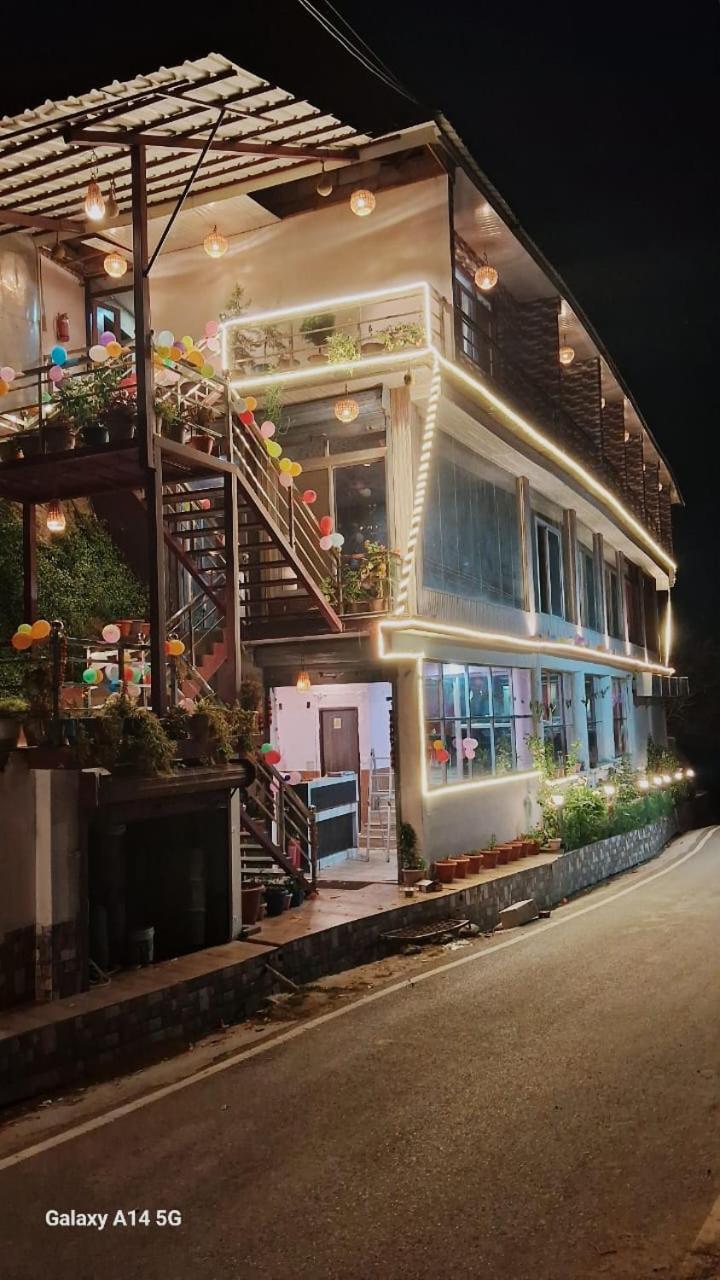 Sleeping Beauty Hotel Moutain View Property Joshīmath Exteriér fotografie