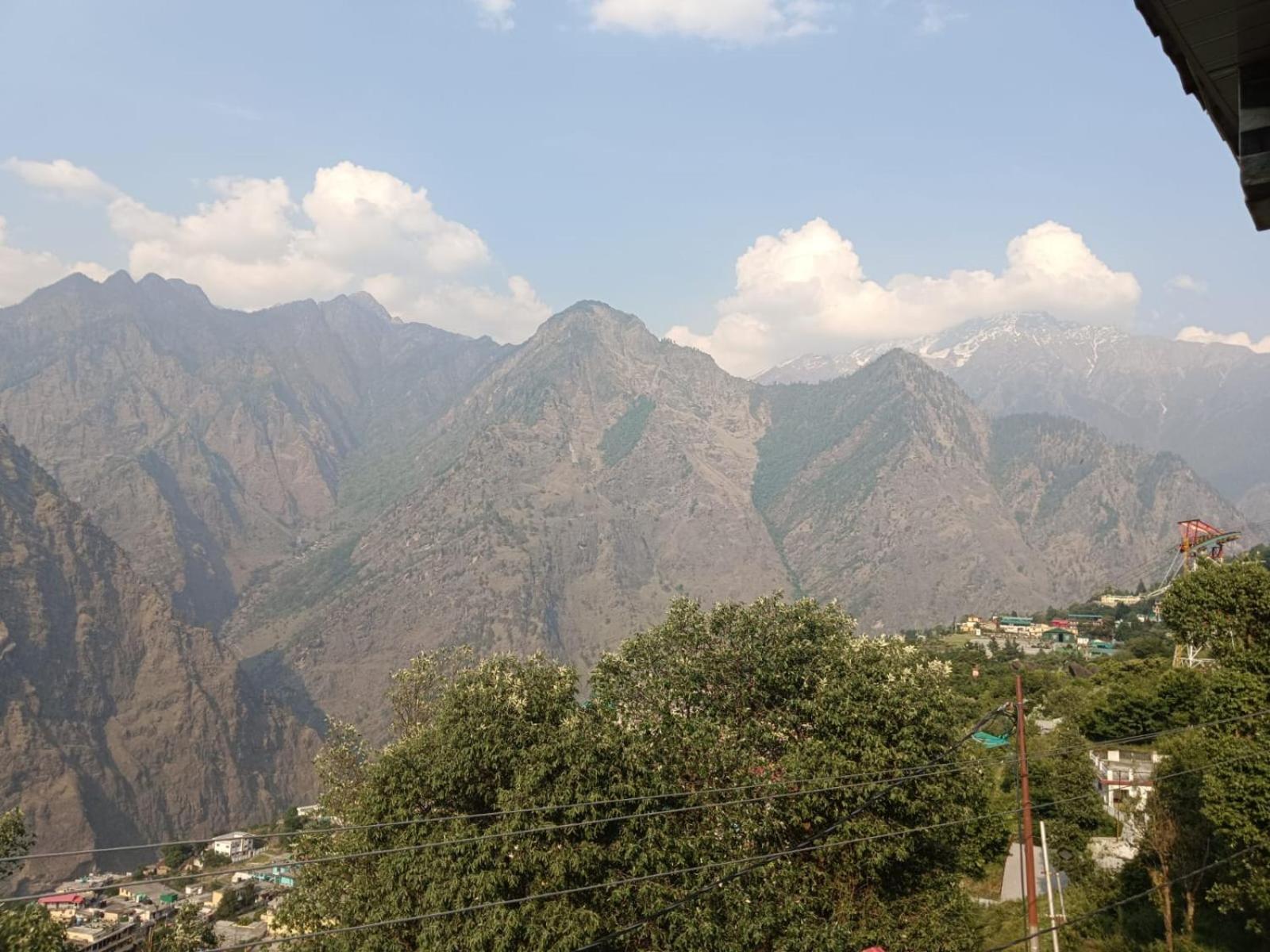 Sleeping Beauty Hotel Moutain View Property Joshīmath Exteriér fotografie
