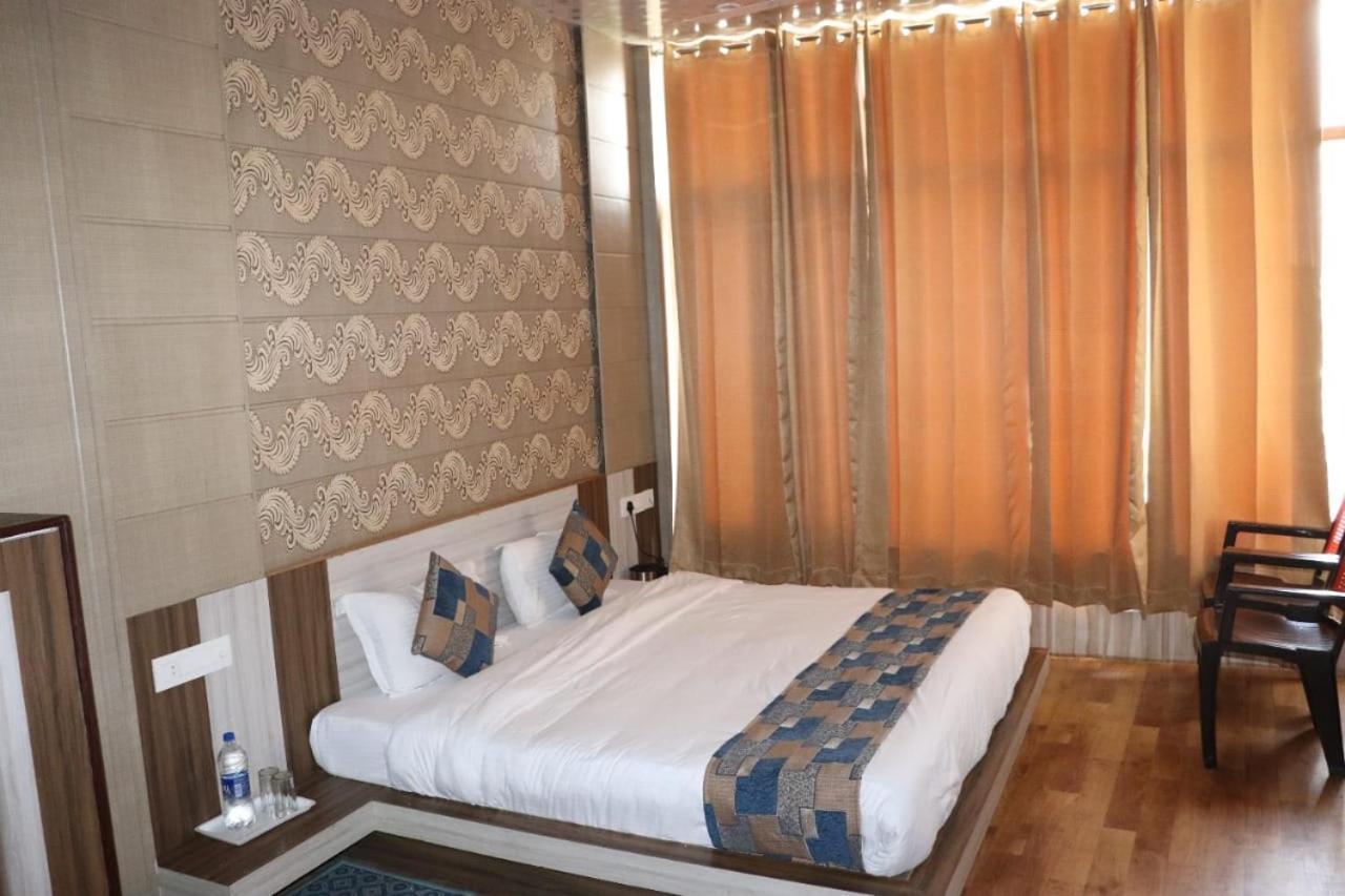 Sleeping Beauty Hotel Moutain View Property Joshīmath Exteriér fotografie