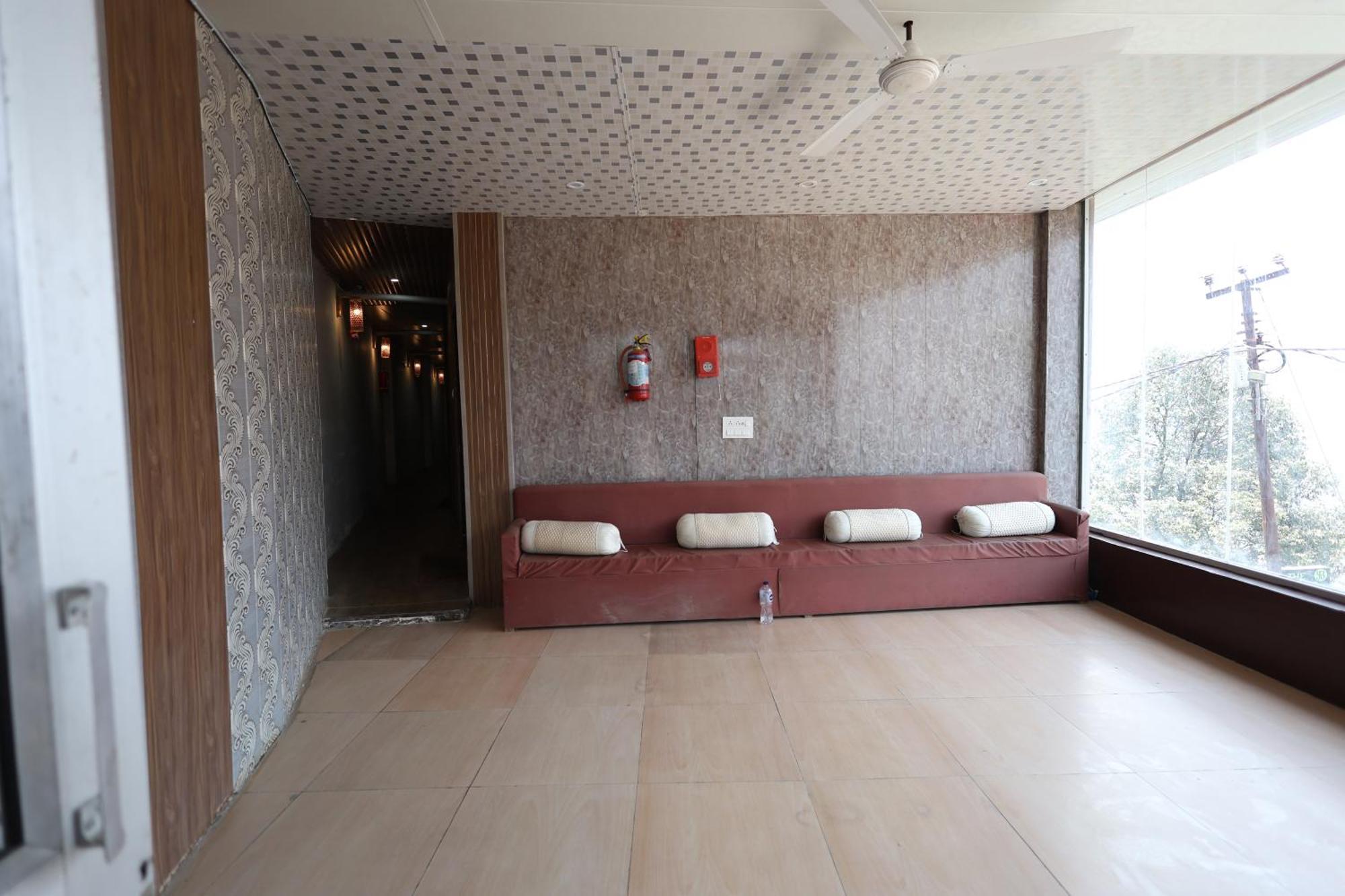 Sleeping Beauty Hotel Moutain View Property Joshīmath Exteriér fotografie
